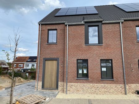 NIEUWBOUW, prachtig afgewerkte woning met terras en tuin, ideaal gelegen in een rustige kindvriendelijke straat op wandelafstand van het centrum van Sterrebeek en op 2km van de Duitse school. - Photo 2