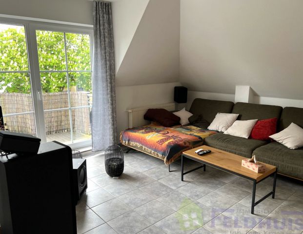 Wohnen in einer gemütlichen Dachgeschosswohnung in zentraler Lage der Stadt Leer! - Foto 1