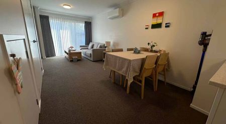 Westgate, 2 bedrooms - Photo 5