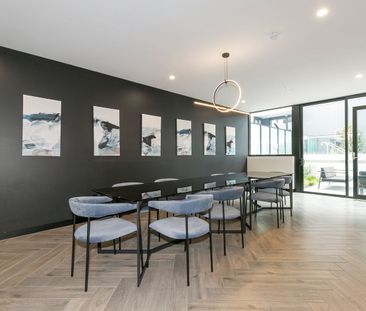 Stylish One-Bedroom Retreat - Photo 2