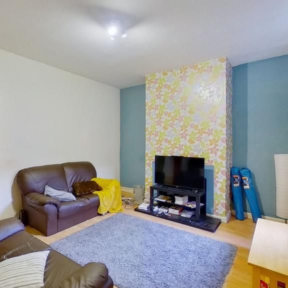 4 bedroom terraced house to rent - Photo 1