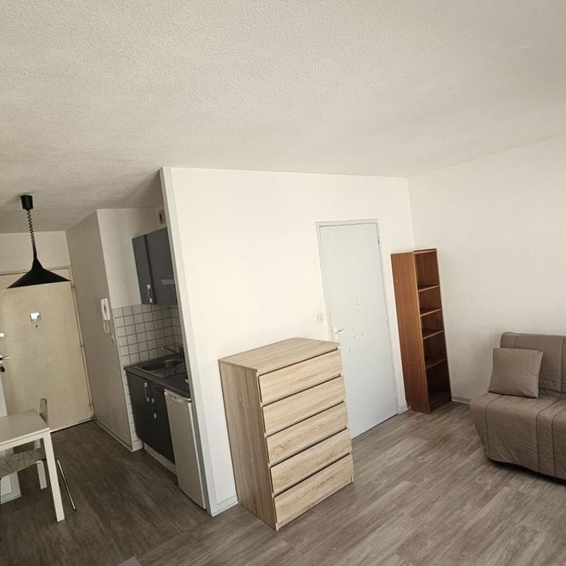 Location Appartement 1 pièce Meublé 22m² BORDEAUX 33000 - Photo 1