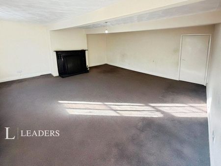 4 bedroom flat to rent - Photo 4
