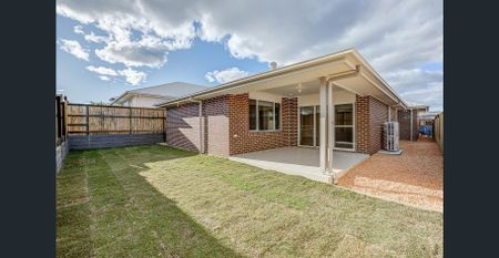 Large Modern Family Home in Everleigh Estate - Photo 3