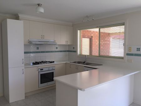 Convenient Home & Location - Photo 5