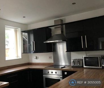 3 bedroom semi-detached house to rent - Photo 4