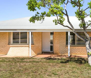 96 Greenfields Circle, Hocking, WA 6065 - Photo 5