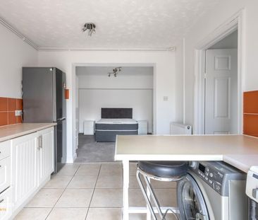 46 Tower Road, Rugby - Photo 5