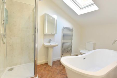 3 bedroom apartment to rent - Photo 5