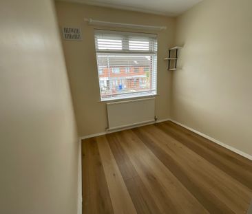 18 Erinvale Drive, Belfast, BT10 0GE - Photo 5