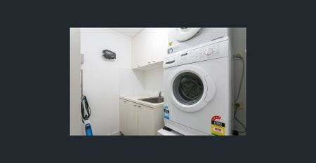 25 Dix Street, Redcliffe, Qld 4020 - Photo 2