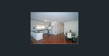 Contemporary Family Haven Near Prospect Road's Best Cafes - Photo 3