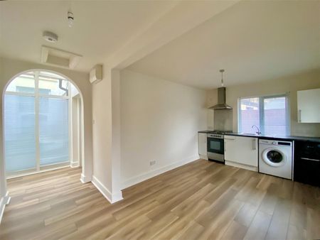 Park End Road, Gloucester - Photo 4