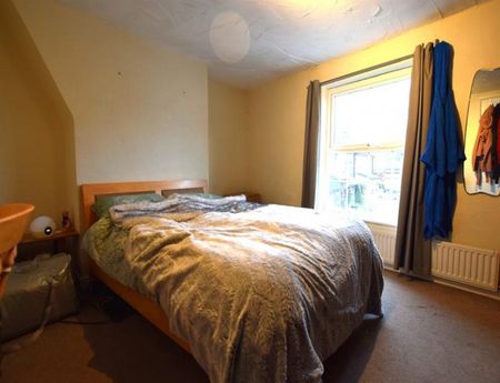 2 Bedroom End Terrace To Let - Photo 4