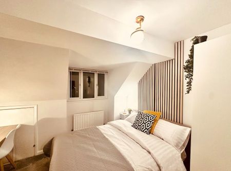 Room in a Shared House, Ashbourne Road, CR4 - Photo 2