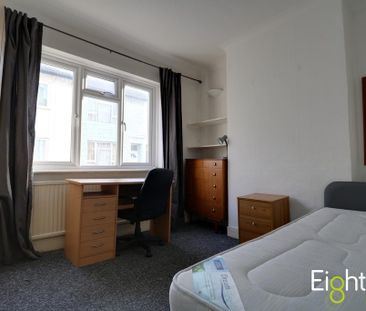 4 bedroom terraced house to rent - Photo 4