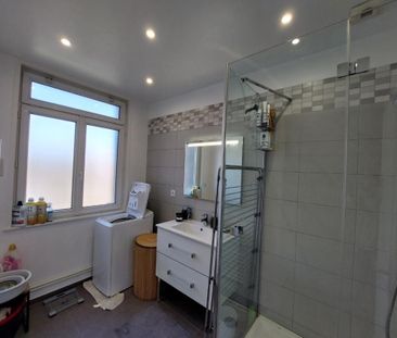 Location Appartement 3 pièces 73m² EU 76260 - Photo 4