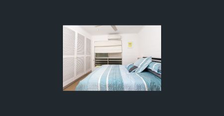 Amazing Stunning Home - Huge Work Shed with Power and Water plus Side Access - Photo 5