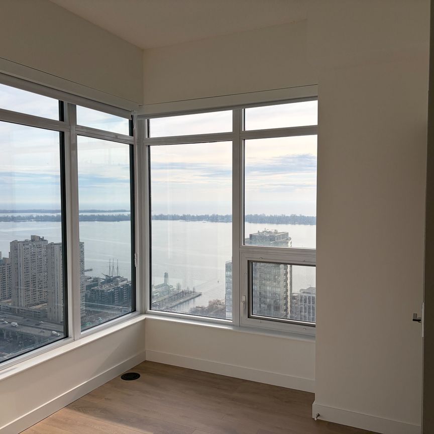 For Lease - 1 Concord Cityplace Way Unit# 4802, Toronto, Ontario - Photo 1