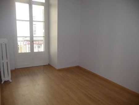 APPARTEMENT T3 A LOUER - Photo 2