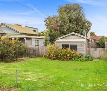600m to Rosebud Primary School, Shops & Foreshore - Photo 4