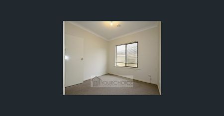COSY 2 BEDROOM UNIT IN SMALL BLOCK - Photo 4