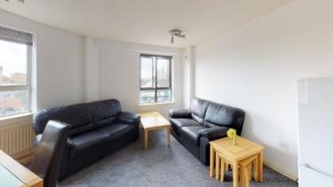 2 bedroom flat to rent - Photo 2