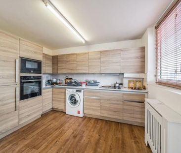 2 bedroom property to rent - Photo 4