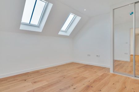 3 bedroom apartment to rent - Photo 4