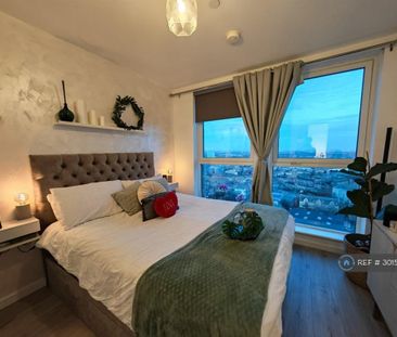 2 bedroom penthouse to rent - Photo 4