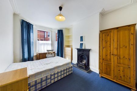 3 bedroom private hall to rent - Photo 2