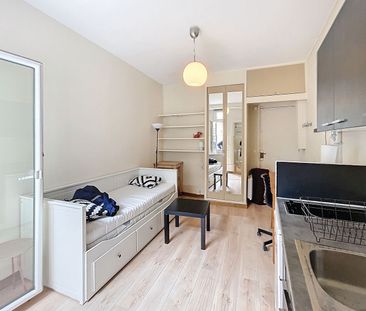 STUDIO MEUBLÉ DE 16.30m² - Photo 5