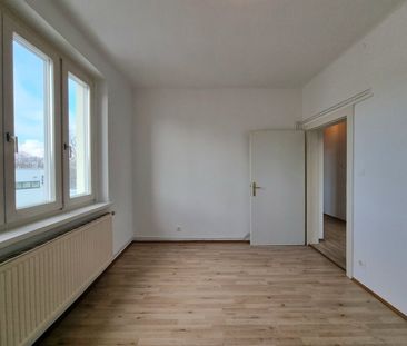 Drei-Zimmer-Wohnung mit bester Infrastruktur direkt vor der Tür - Photo 1