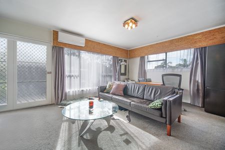 Prime Location Living - Photo 2