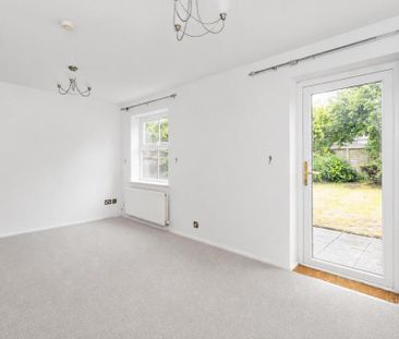 2 bedroom end of terrace house to rent - Photo 2