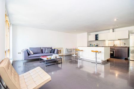 1 bedroom Flat To Let - Photo 3