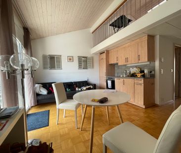 Magnifique appartement meublé de 2.5 pièces - RESERVE - BAIL EN COURS - Photo 2
