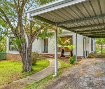 The Ideal Family Home - Conveniently located to all amenities - Photo 3