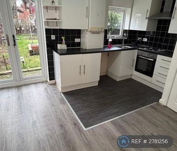 2 bedroom semi-detached house to rent - Photo 6