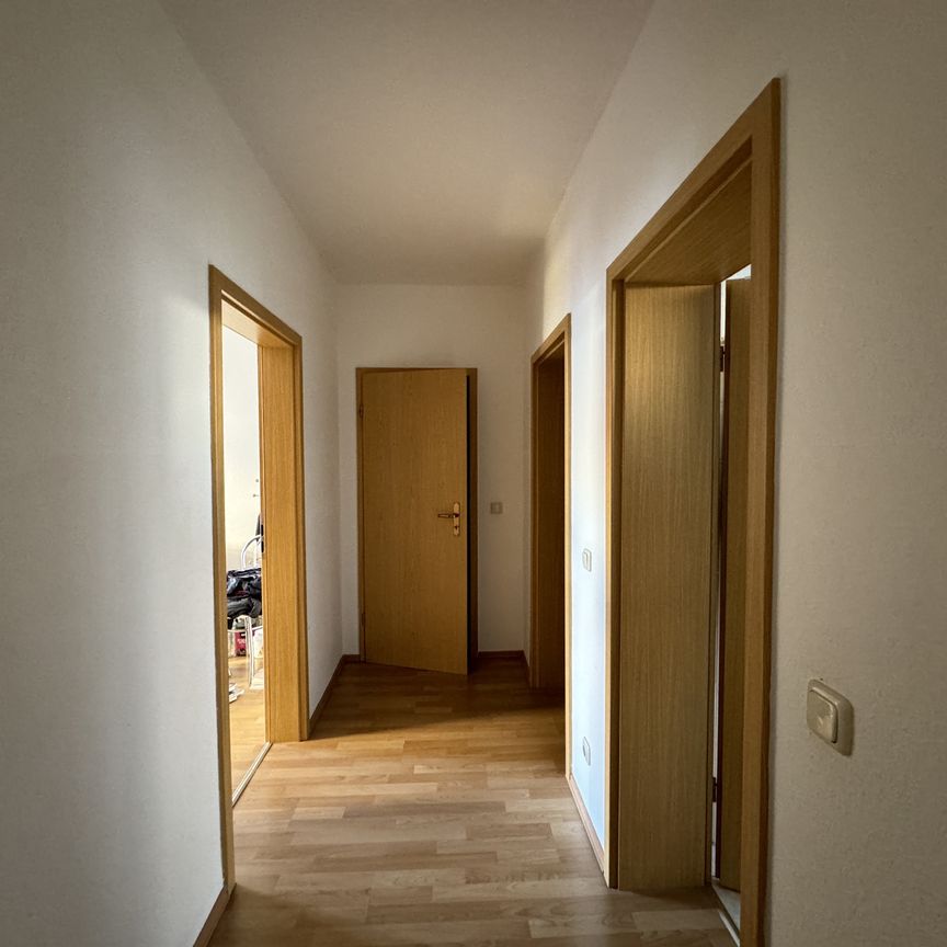 3-Zimmer-Wohnung mit Balkon: Ihr neues Zuhause wartet! - Foto 1