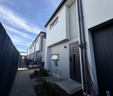 7/20 Fitzherbert Road, Wainuiomata - Photo 2