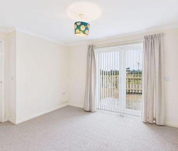 3 bedroom end of terrace house to rent - Photo 5