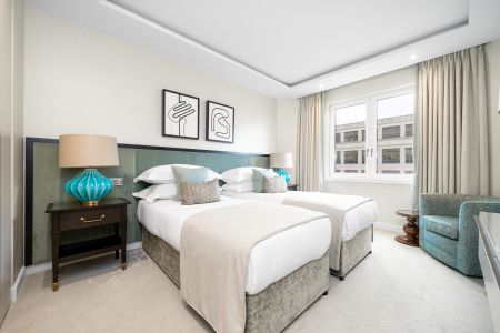 Luxury Kensington residence with excellent leisure amenities - Photo 4