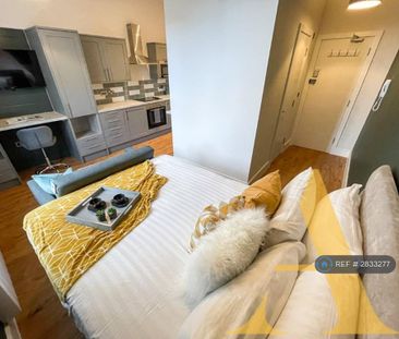 Studio to rent - Photo 3