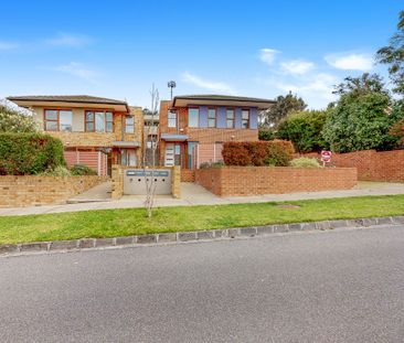 2/6-8 Carrington Street, Balwyn North VIC 3104 - Townhouse For Rent... - Photo 6