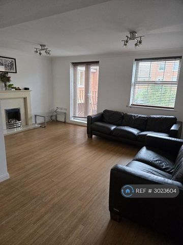4 bedroom terraced house to rent - Photo 2