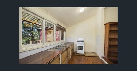 Coastal Charm Meets Modern Comfort – Your Private Sanctuary Awaits - Photo 3