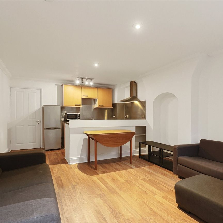 Grove Road, E3 - Photo 1