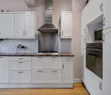 Melbury Gardens, London, SW20 flat to rent - Photo 6