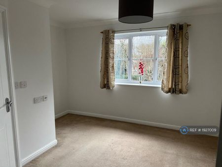 2 bedroom flat to rent - Photo 3